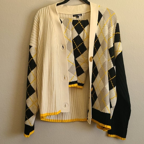 2 pc set - Picture 2 of 3